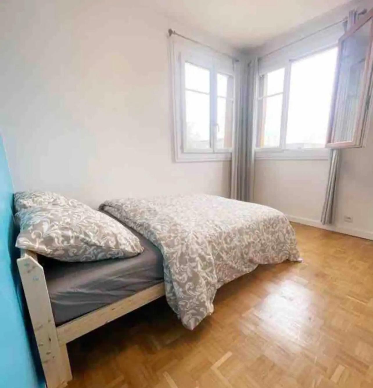 Modern 2 Bedroom Apartment Near Paris Metro, Giant Flat Screen Tv 85 Inches, Balcony, Free Parking Іврі-сюр-Сен Екстер'єр фото