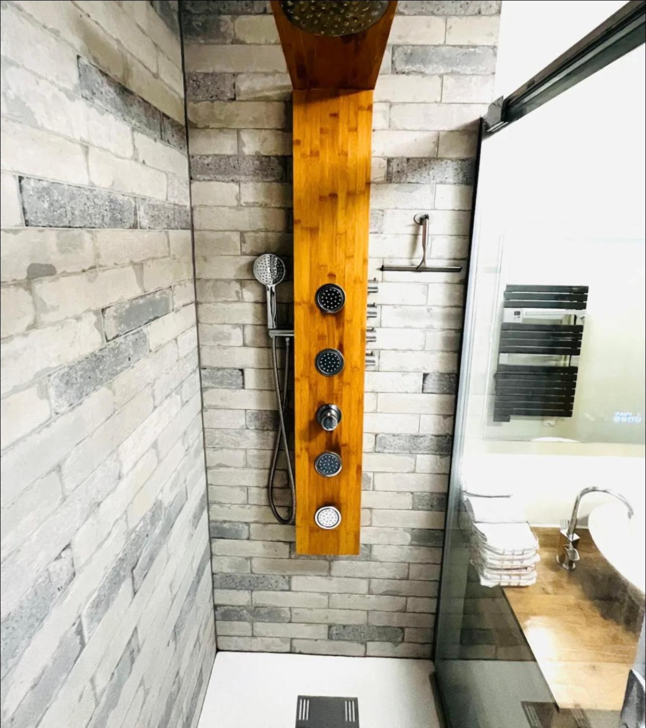 Modern 2 Bedroom Apartment Near Paris Metro, Giant Flat Screen Tv 85 Inches, Balcony, Free Parking Іврі-сюр-Сен Екстер'єр фото